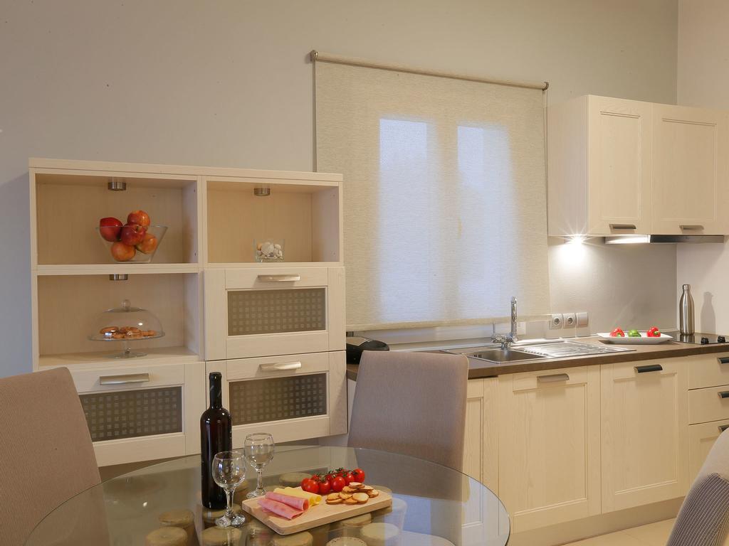 Pictures Suites Agios Stefanos Avliotes  Habitación foto